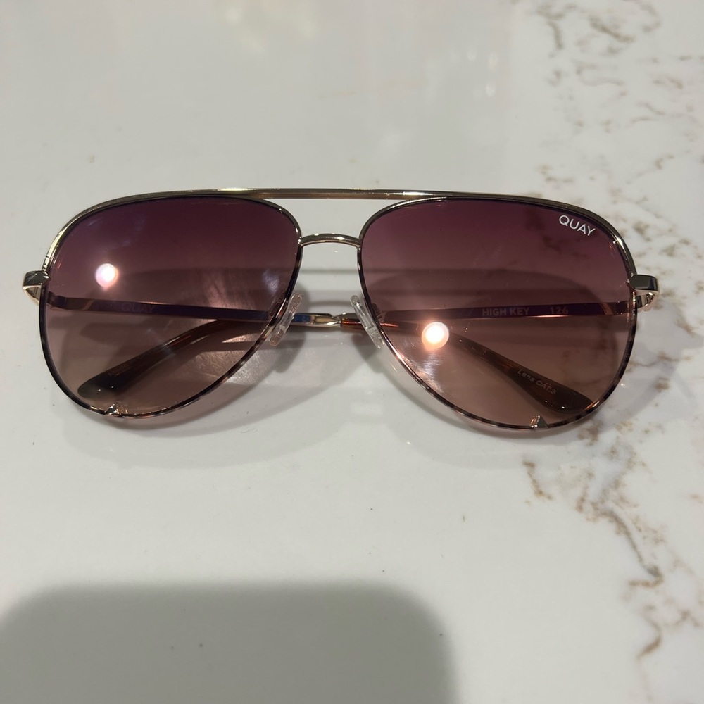 Quay High key rose gold leopard under lens sunglasses